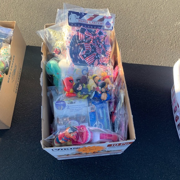 3 bags for $8! Nic-Nac bags of used Nic-Nacs toys decor vintage maybe new item - Picture 7 of 16